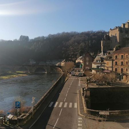 Gite Les Pieds Dans L'Olt - Ultreia Estaing  Exterior foto
